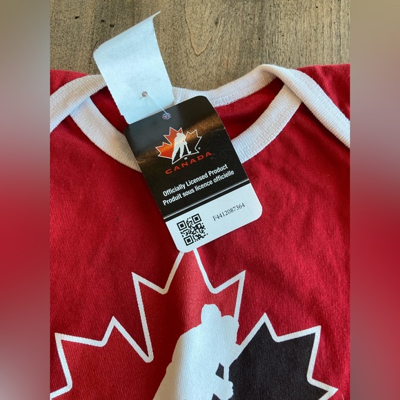 NWT Team Canada Onesie 🇨🇦 - Picture 2 of 4